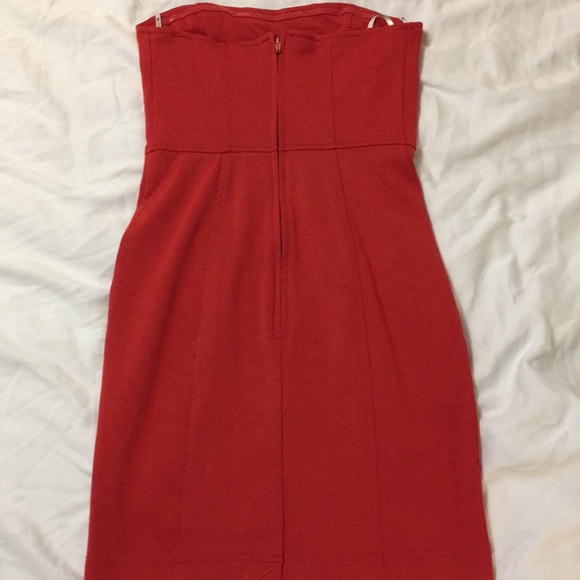 Short length dress - Picture 2 of 3